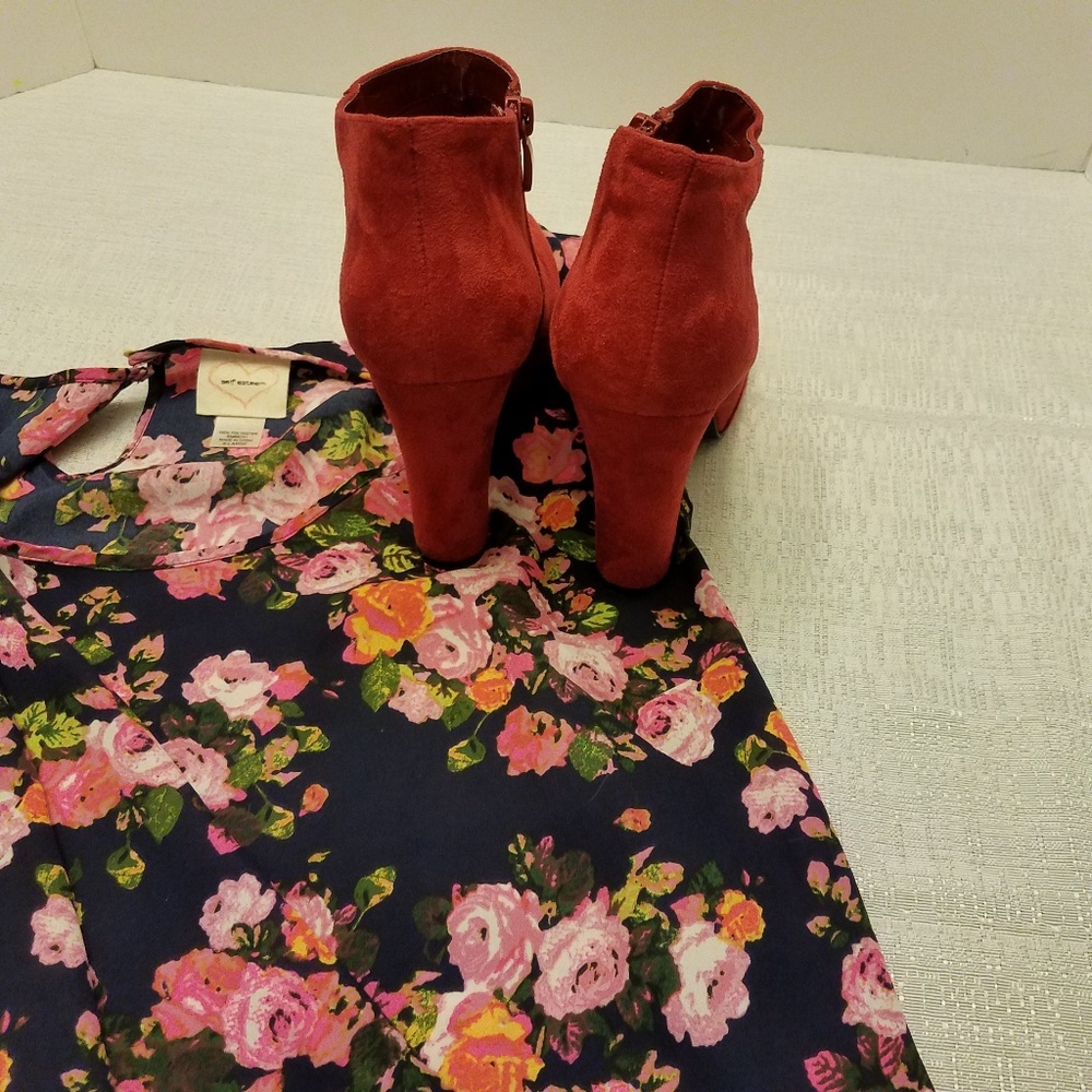 Diba East Brick Red Faux Suede Booties 5 In Heels - Picture 7 of 7